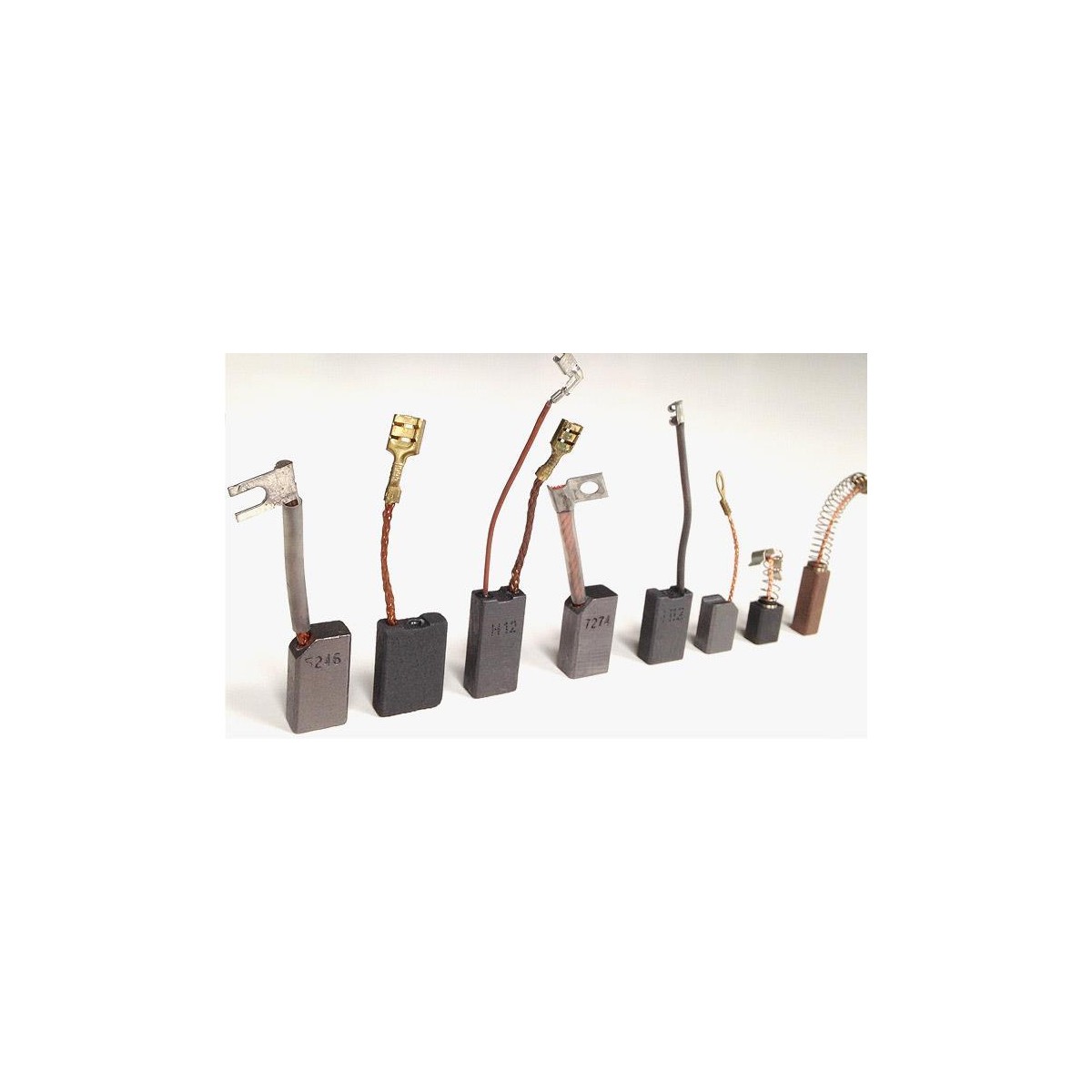 JUEGO ESCOBILLAS B&D  0243